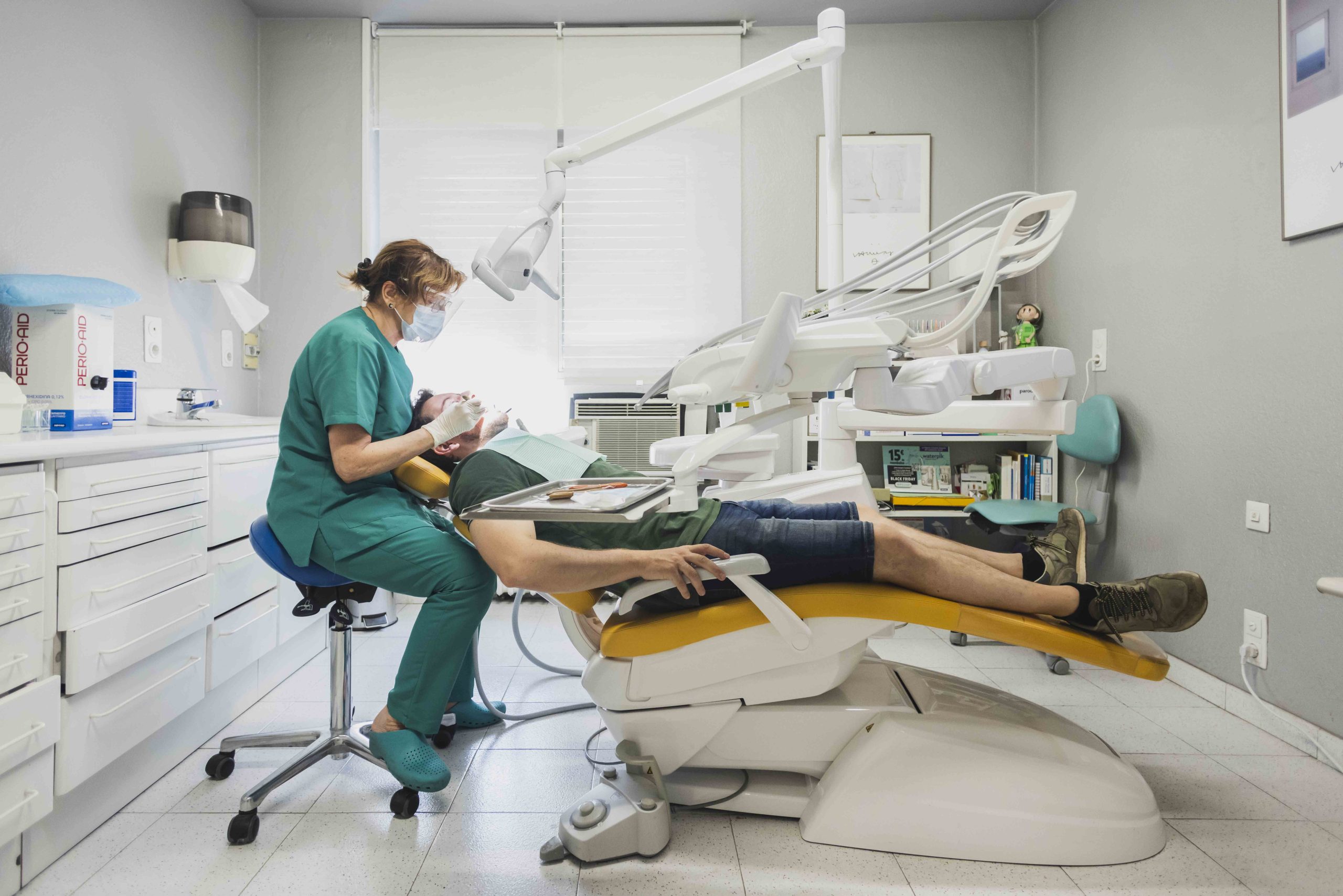 Julio Guelbenzu dentista odontólogo dientes dentadura medicina Zaragoza Aragón endodoncia